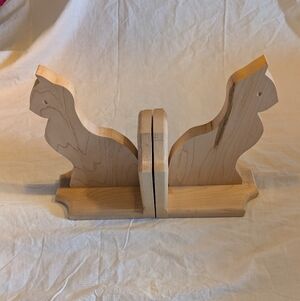 2/60$ Handmade Wooden Cat Bookends